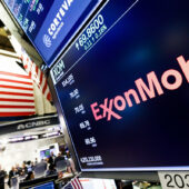 Stockscreen showing ExxonMobil stats